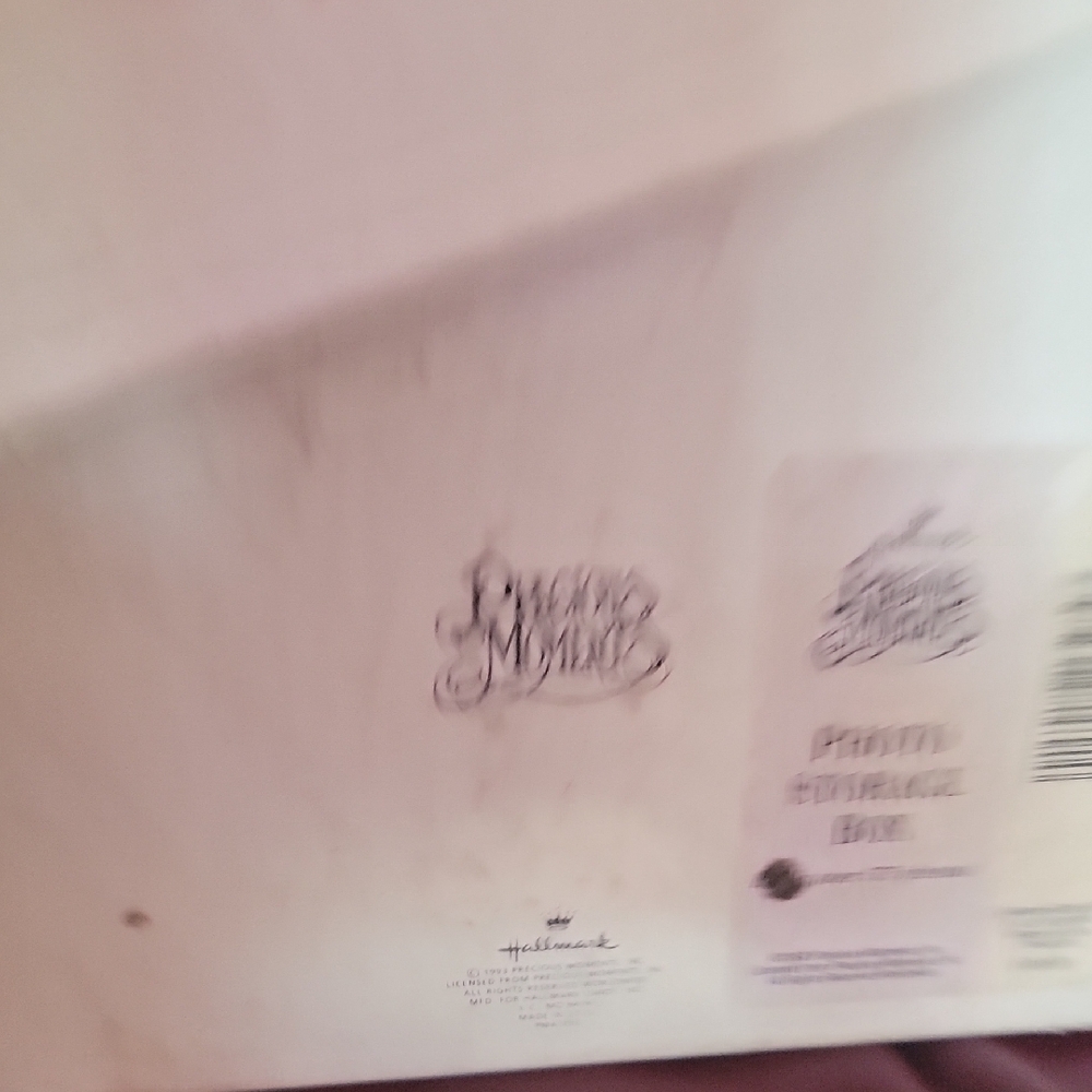 Hallmark Ivory Photo Storage Box - Picture 3 of 7